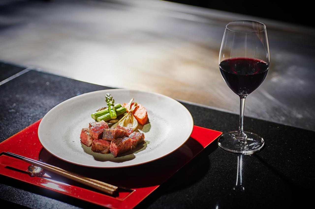 The Gate Hotel Tokyo By Hulic Εξωτερικό φωτογραφία A wine glass
